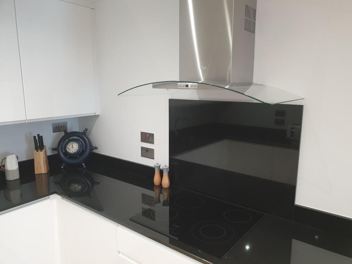Ocean Village Apartment غيبرالتار المظهر الخارجي الصورة